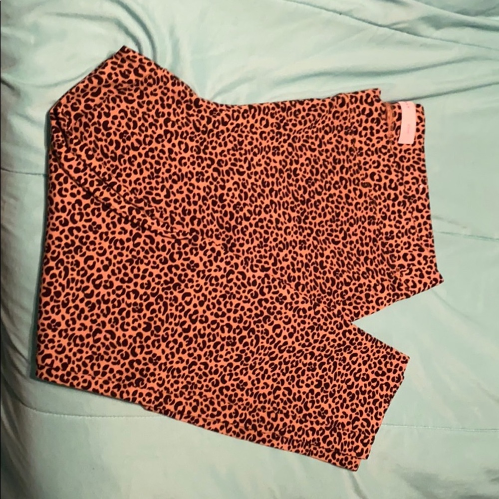 Cheetah legging/stretchy pants